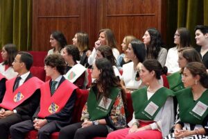 apertura-alumni-college