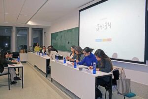 debate-alumni-college