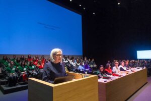 becas-alumni-college-2019