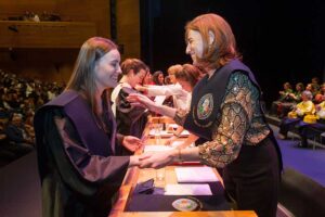 becas-alumni-college-2019