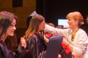 becas-alumni-college-2019