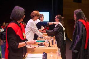 becas-alumni-college-2019