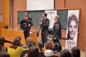 coloquio-guadalupe-ortiz-de-landazuri