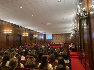 apertura-alumni-college