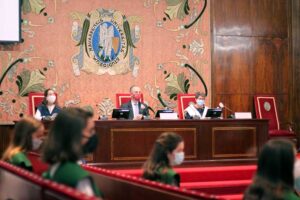 apertura-alumni-college