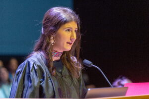 ACTO ACADÉMICO DE IMPOSICIÓN DE BECAS ALUMNI COLLEGE 12 20230211 005