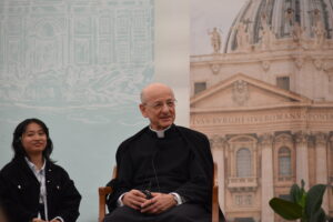 UNIV 2023: "LA PARADOJA DE LA FELICIDAD" 13 DSC 0485