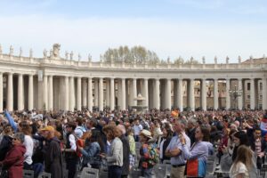 UNIV 2023: "LA PARADOJA DE LA FELICIDAD" 16 IMG 1601