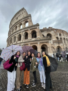 UNIV 2023: "LA PARADOJA DE LA FELICIDAD" 4 IMG 4765 scaled
