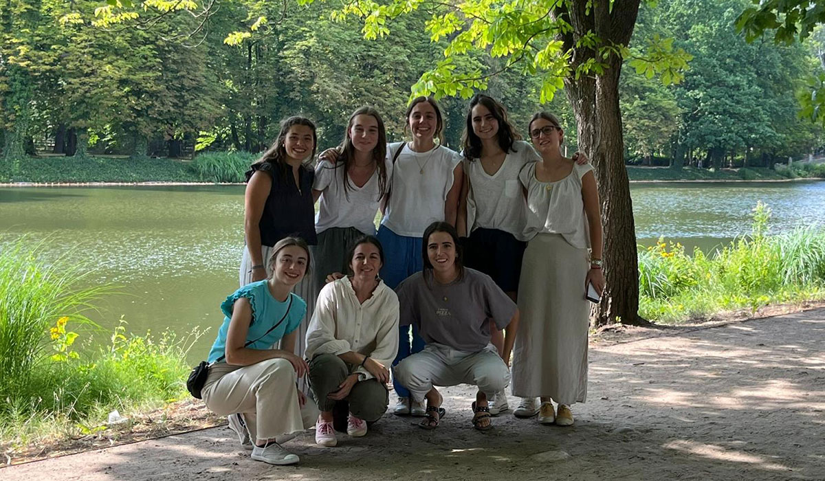 Carrusel colegio mayor goroabe alumni college 02