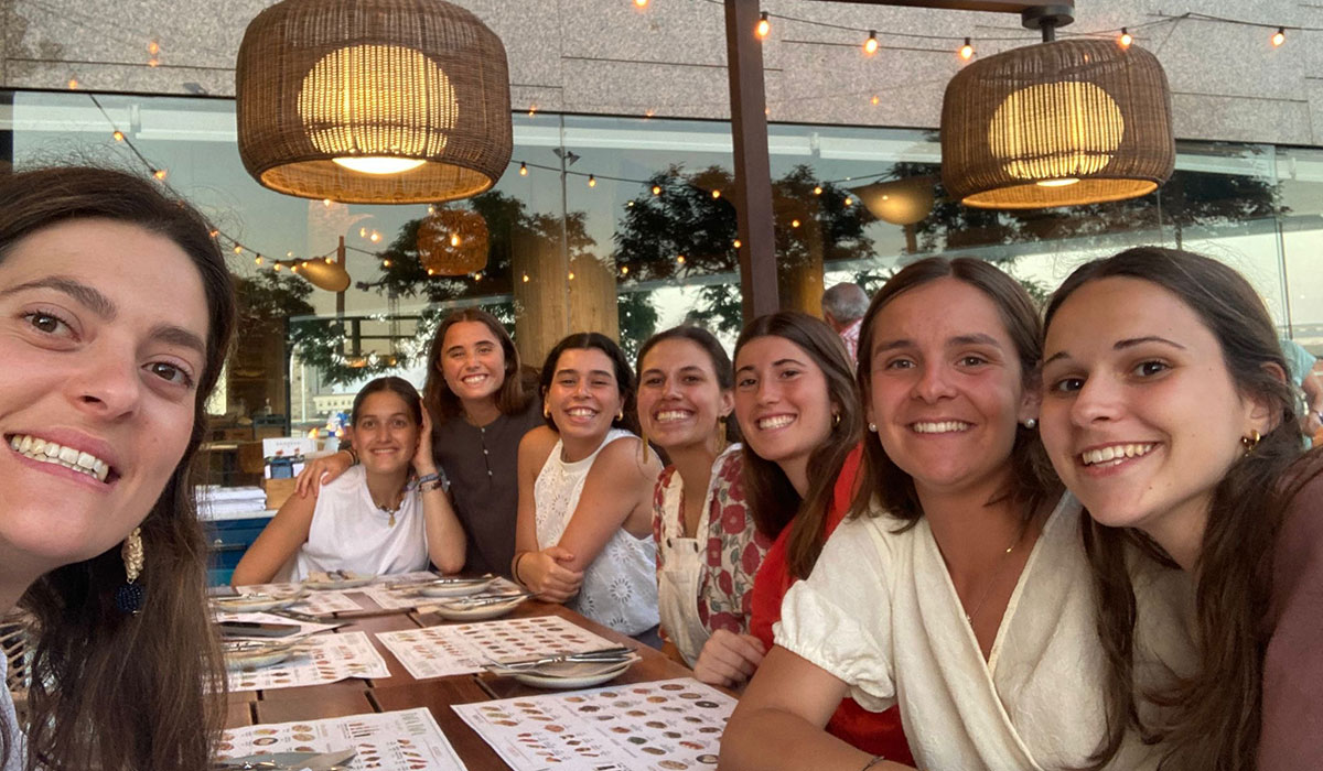 Carrusel colegio mayor goroabe alumni college 15