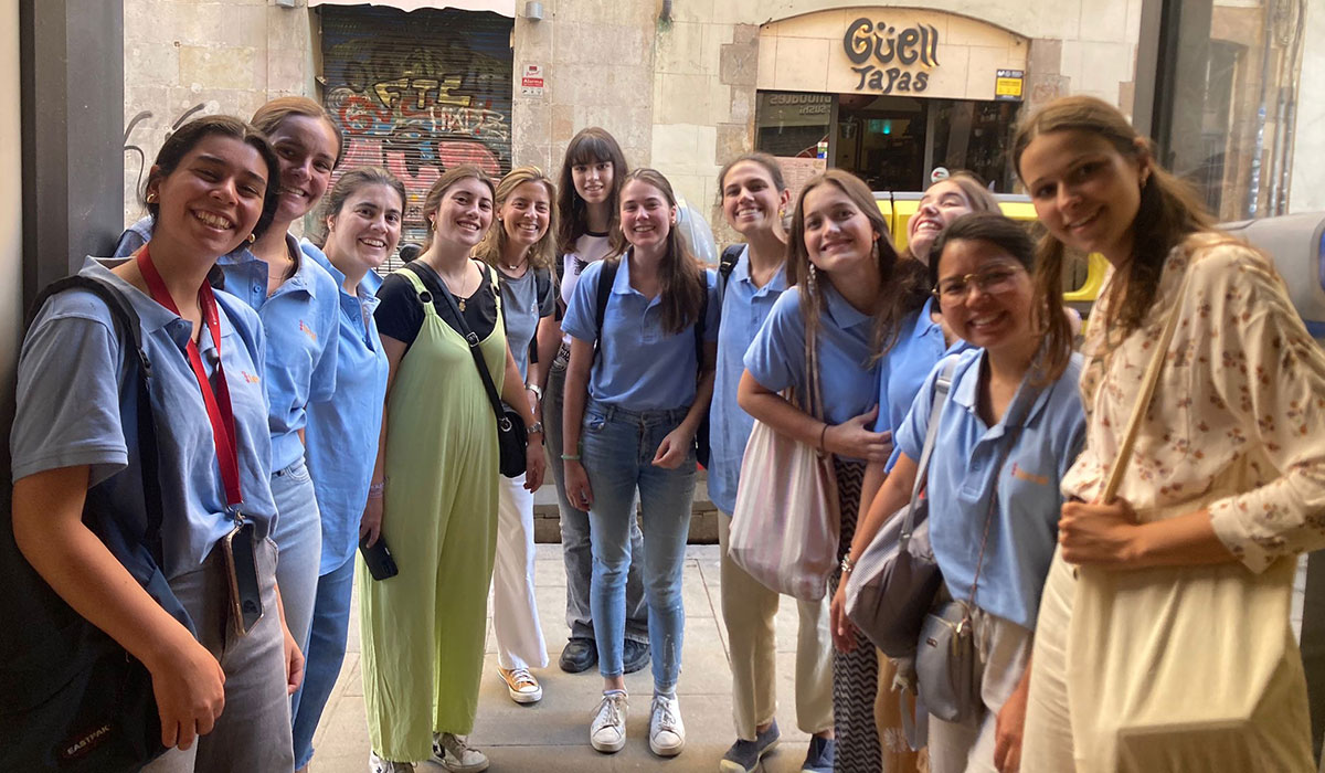 Carrusel colegio mayor goroabe alumni college 17