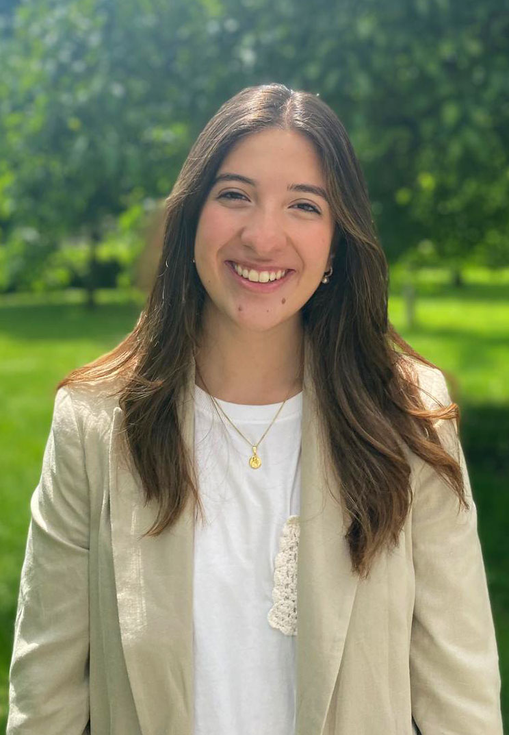 testimonio alumna externa Lourdes Guerra vertical